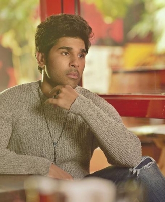 Allu Sirish goes vocal for local.