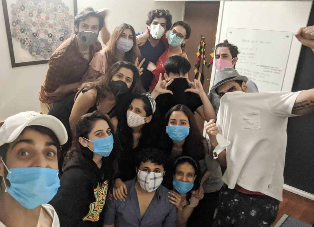 Karan Wahi, Sanaya Irani attend a 'lockdown birthday' wearing masks.