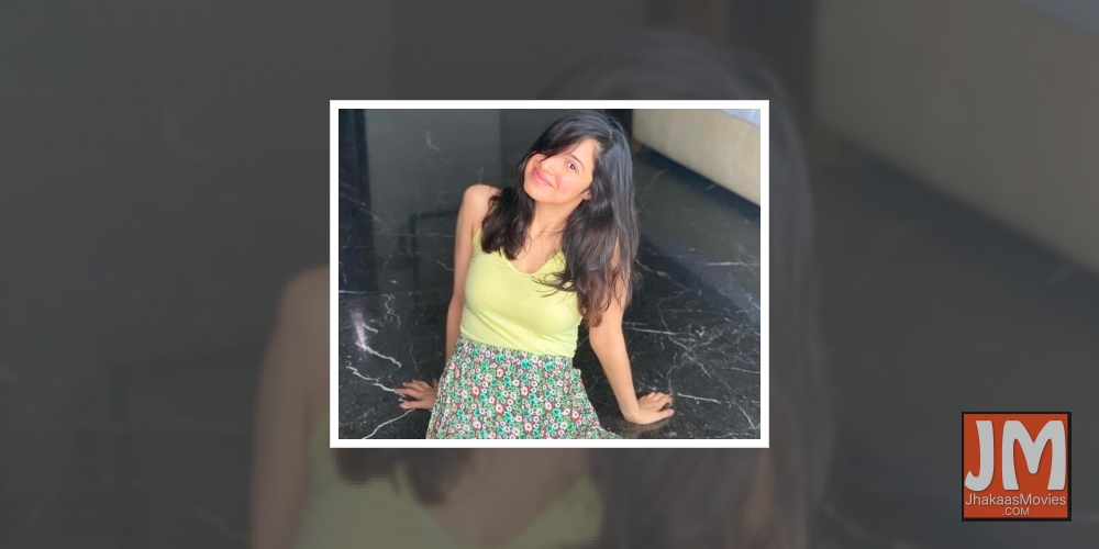 Divya Khosla Kumar accuses Sonu Nigam of 'selling lies'.