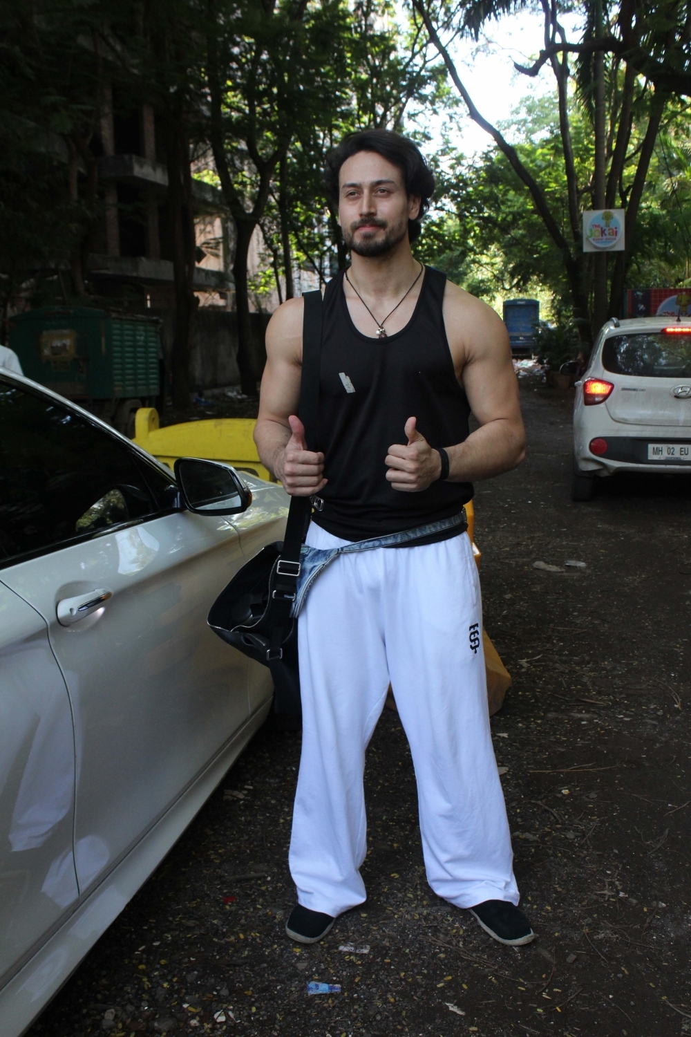 Mumbai: Actor Tiger Shroff seen at a dubbing studio in Mumbai's Juhu on June 24, 2020. (Photo: IANS)