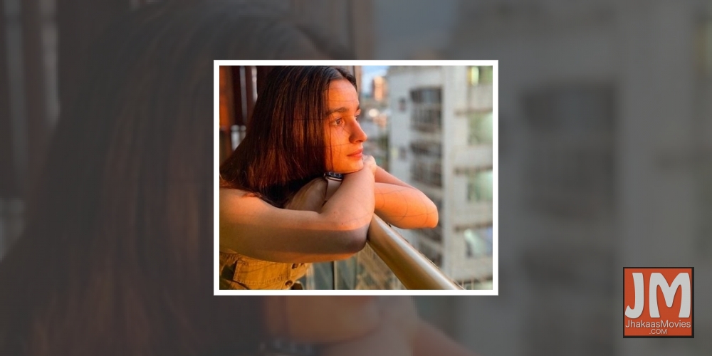 Alia Bhatt, Hrithik Roshan invited to be part of Oscar academy.