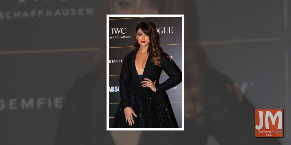 Ileana D'cruz: Yes I'm human, I get zits