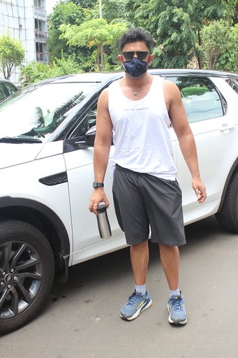 Mumbai: Actor Amit Sadh seen at a dubbing studio in Mumbai's Juhu on July 1, 2020. (Photo: IANS)