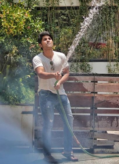 Allu Sirish's 'south Indian bachelor starter pack'.