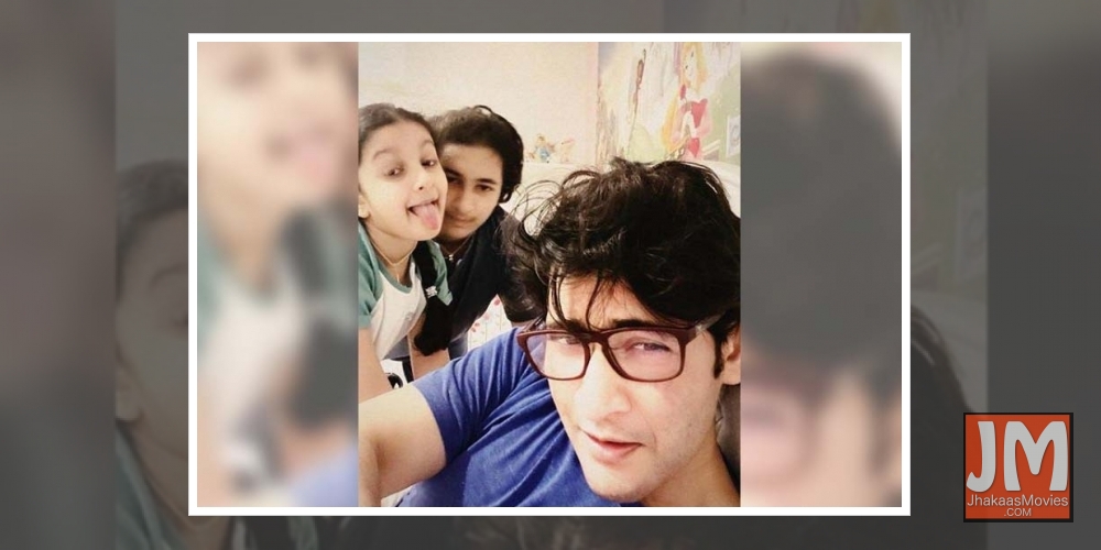 Mahesh Babu shares '3 worlds' in one picture.