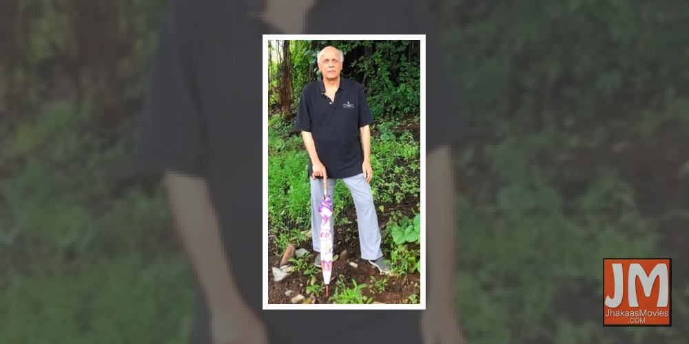 Kangana's team alleges Mahesh Bhatt threw chappals at her, called her 'mad'.