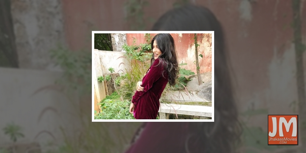 Shruti Haasan and her 'awkward hug'.