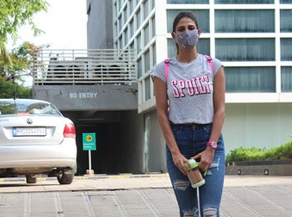 Mumbai: Actress Aahana Kumra seen at a dubbing studio in Mumbai's Andheri on July 10, 2020. (Photo: IANS)