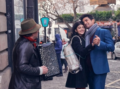 Sushant Singh Rajput, Sanjana live life to the fullest in 