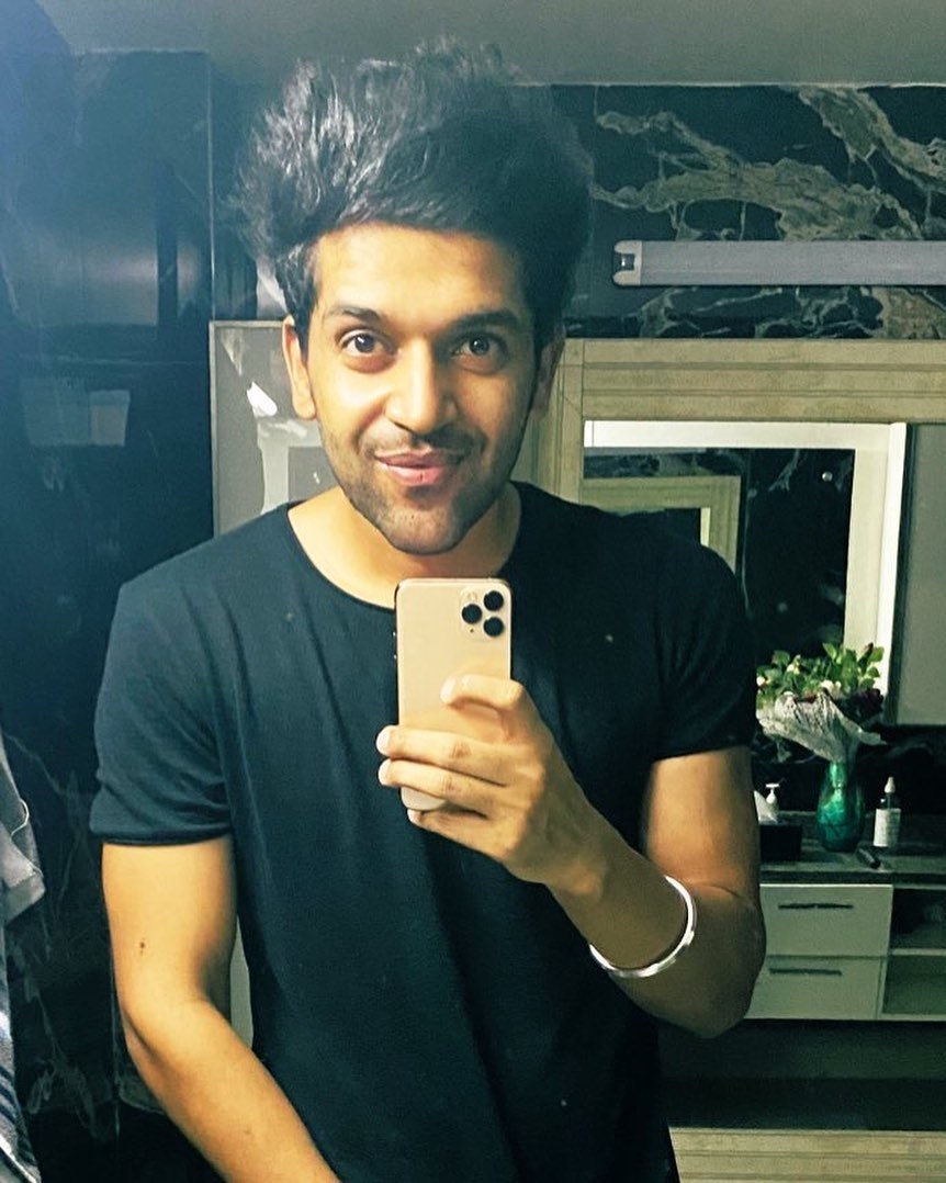 Guru Randhawa.
