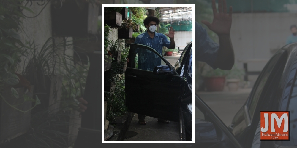 Mumbai: Actor Aditya Roy Kapoor seen in Mumbai's Juhu.