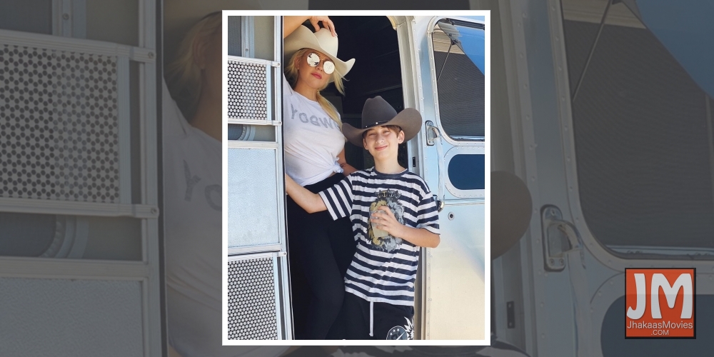 Christina Aguilera 'escaped into nature' with son.