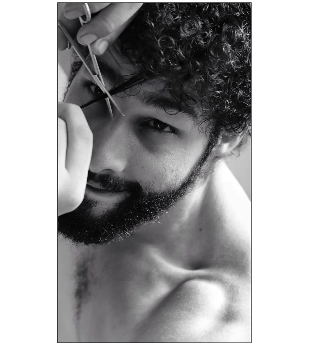 Siddhant Chaturvedi posts a 'golmaal' picture.