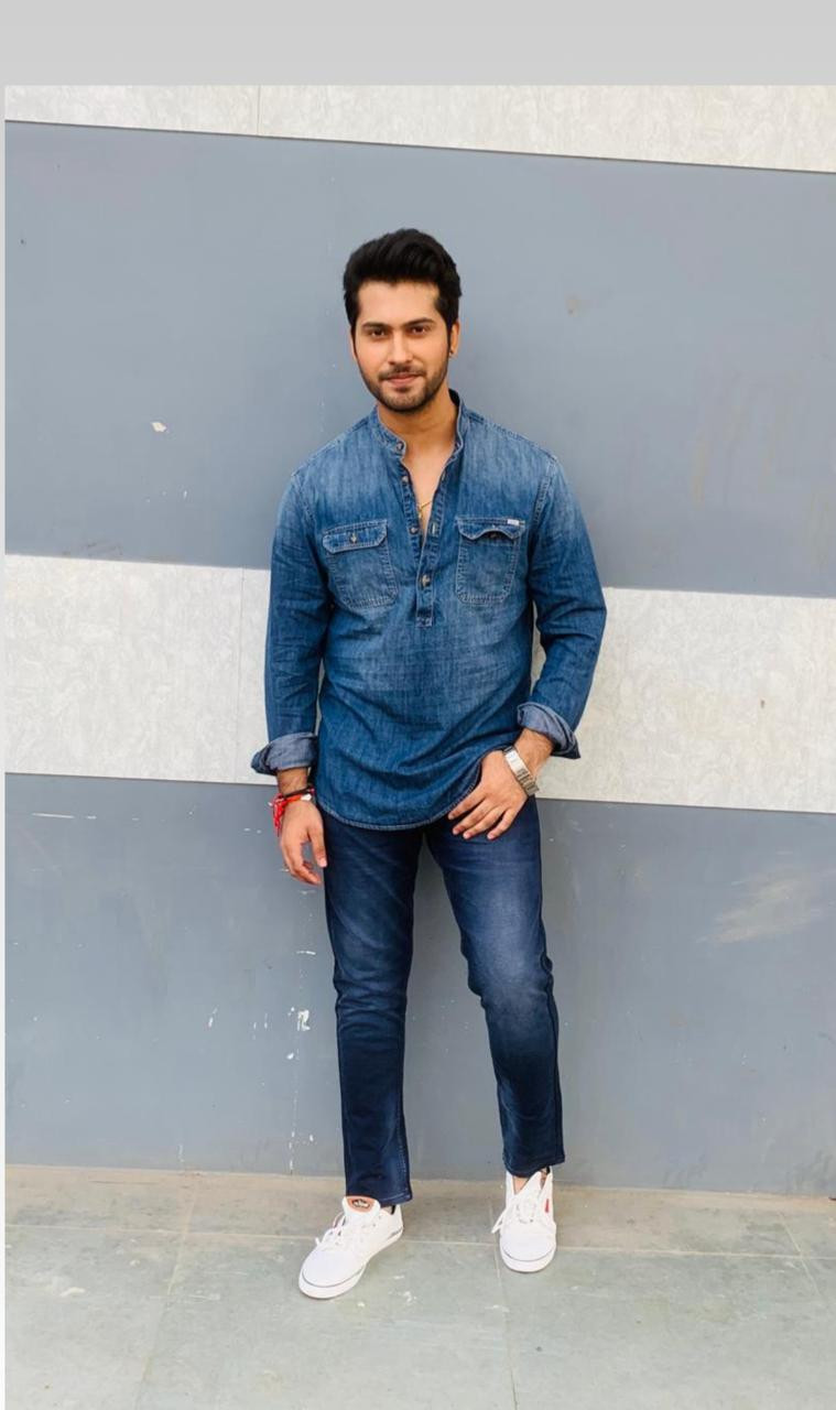Namish Taneja as Ved Kothari