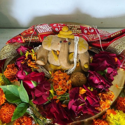 Film celebs on Ganesh Chaturthi: Ganpati Bappa Morya!