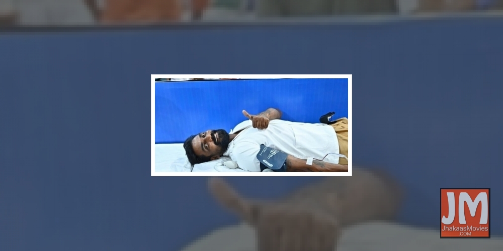 Remo Dsouza donates blood at Lalbaugcha Raja Ganpati Utsav.