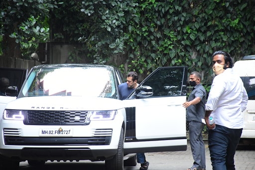 Mumbai: Actor Salman Khan seen at Bandra in Mumbai on Aug 26, 2020. (Photo: IANS)