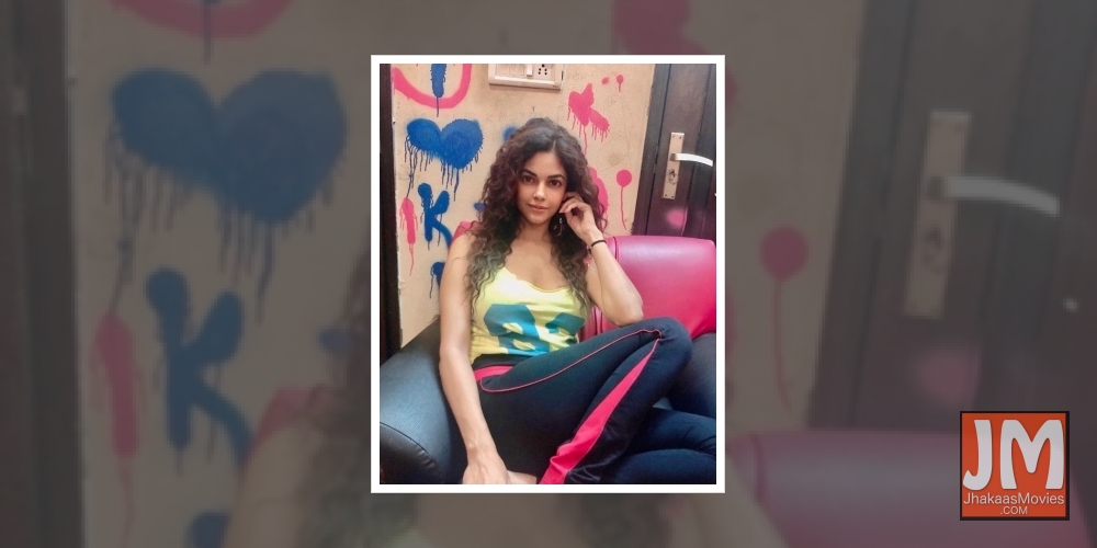 Meera Chopra: I really hope producers wait for cinemas to open.