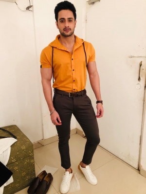 Savi Thakur to play a 