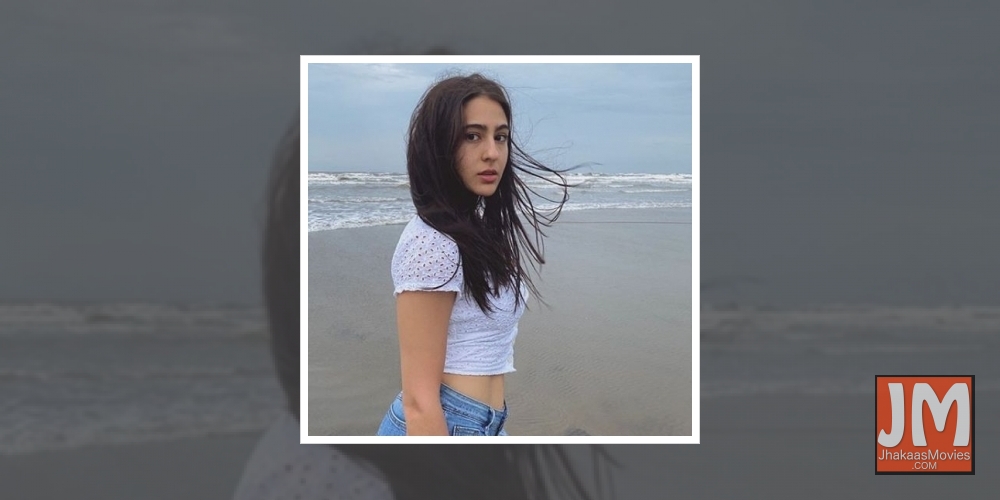 Sara Ali Khan reveals her Monday morning mood.