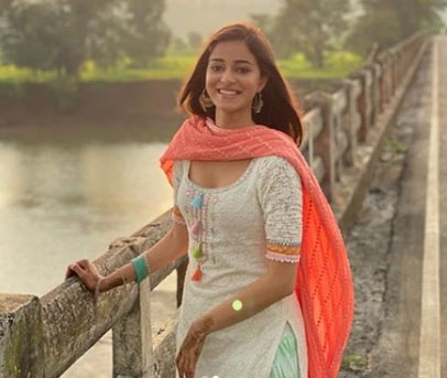 Ananya Panday spreads positivity with her new post.