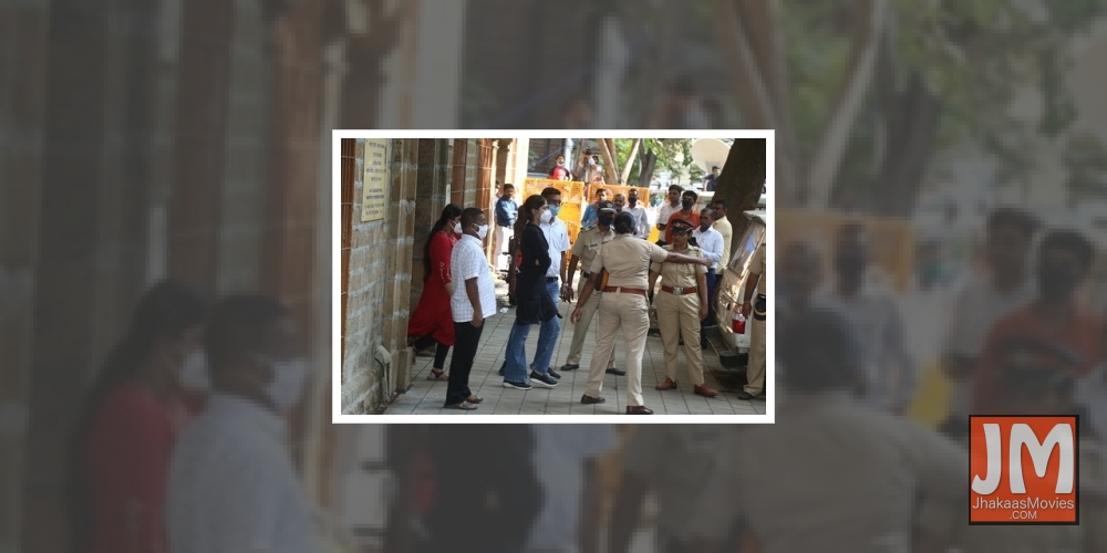 Hashtags celebrating Rhea Chakraborty's arrest trend on Twitter