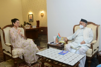 Bollywood actress Kangana Ranaut & her sisiter met Maharashtra Governor Bhagat Singh Koshyari at Raj Bhavan, here on Sunday afternoon.