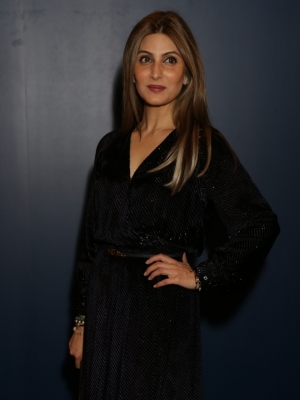 Mumbai, Sep 15 (IANS) Riddhima Kapoor Sahni, daughter of late actor Rishi Kapoor and actress Neetu Kapoor, celebrated her 40th birthday with a bang in Mumbai last night.