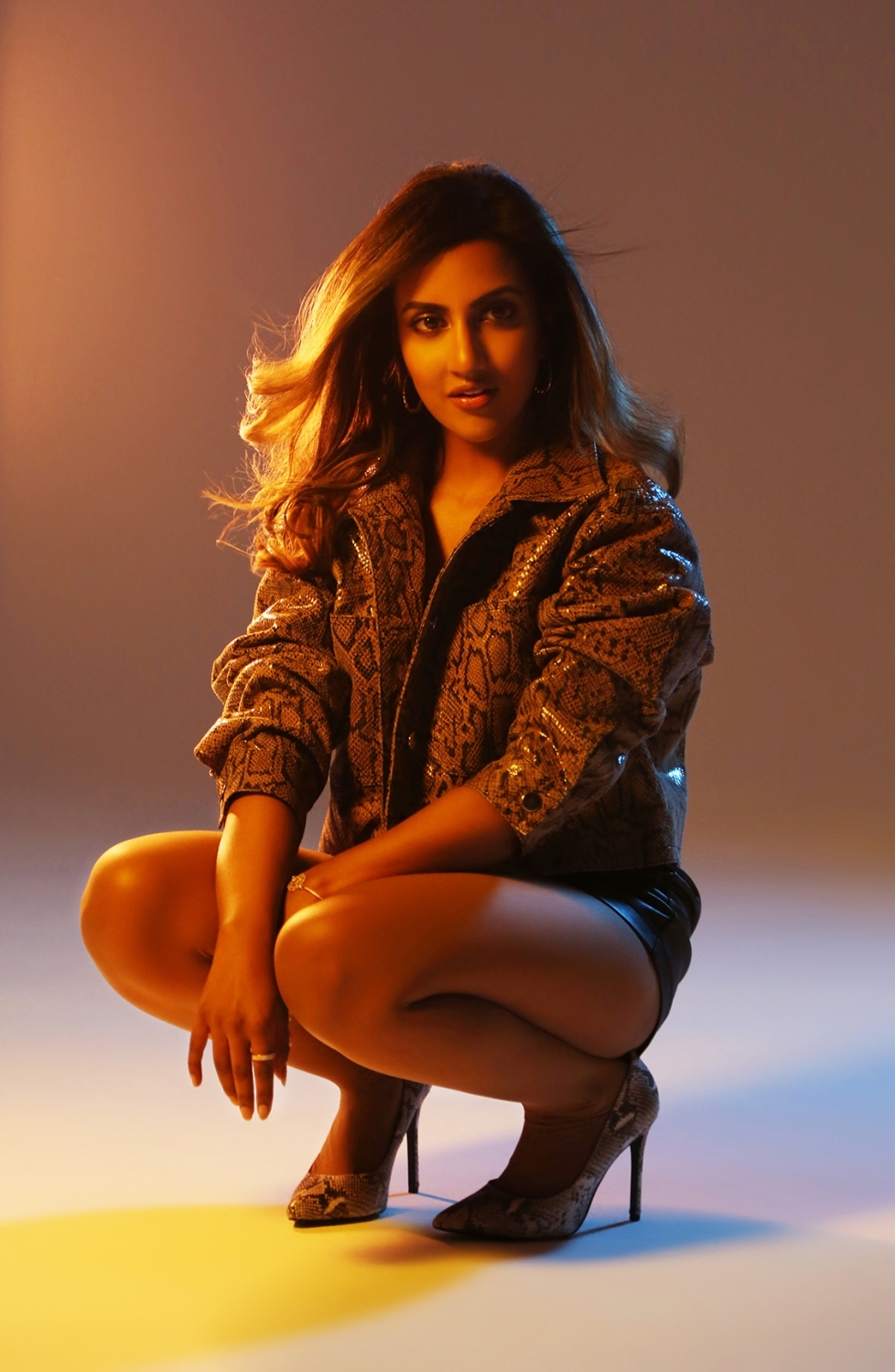 Chris Gayle adds Jamaican flavour in new music video, 'Groove'.