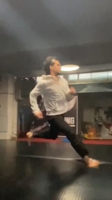 Tiger Shroff shares flying kick video after injury. (source:insta)