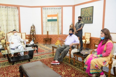 Payal Ghosh meets Maharashtra governor seeking Y category security