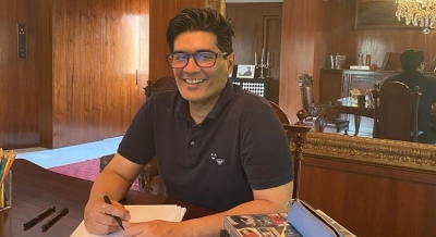 Manish Malhotra opens Delhi, Hyderabad stores.