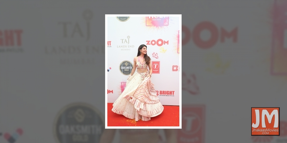 Jacqueline dresses up as police officer for Â‘fun projectÂ’