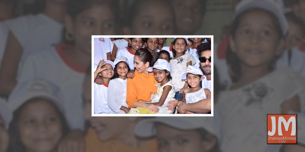 Kriti Kharbanda celebrated b'day by sponsoring education of 30 girls