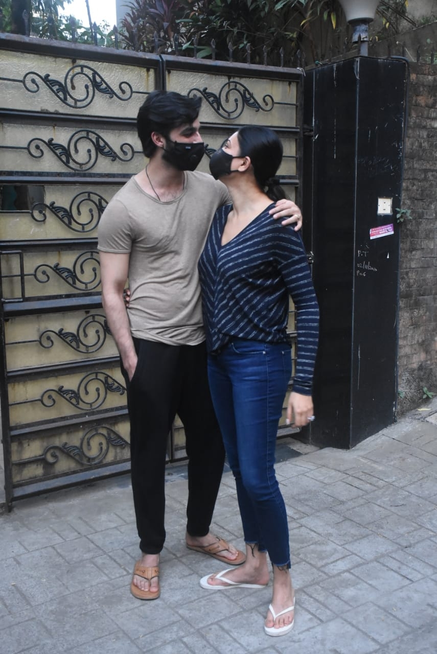 Mumbai: Actress Sushmita Sen and her boyfriend Rohman Shawl seen at Bandra in Mumbai on Nov 3, 2020. (Photo: IANS)