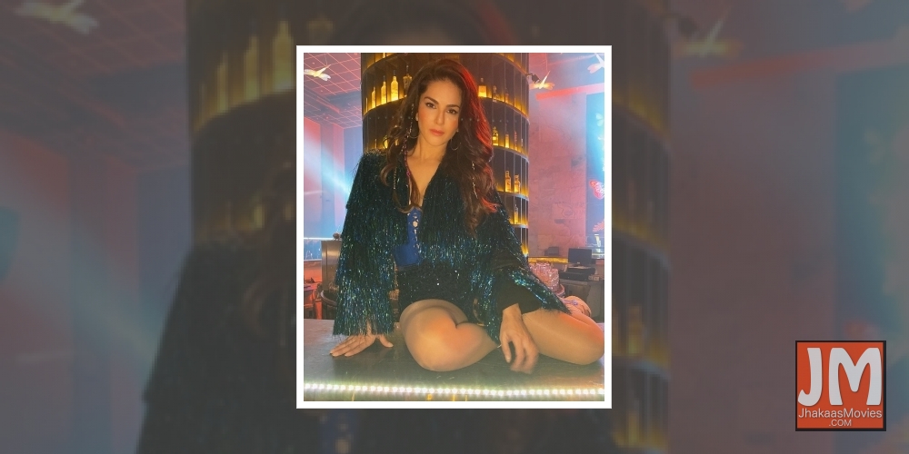 Sunny Leone is relieved that Bollywood glamour is back in her life .