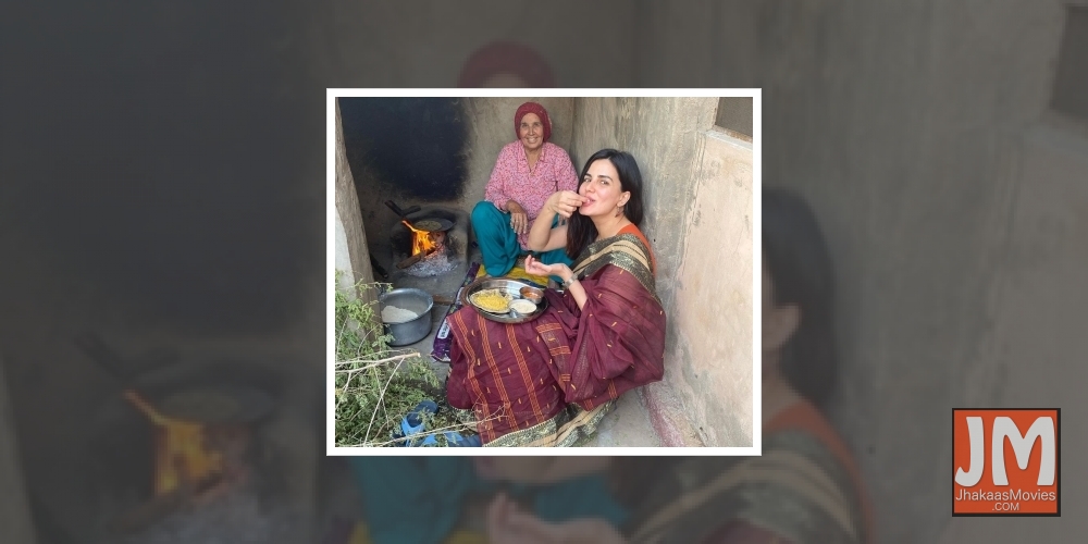 Kirti Kulhari enjoys winter in Rajasthan with Bajra roti lunch.