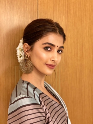 Actress Pooja Hegde has made a donation of Rs 2.5 lacs for two children suffering from cancer. Recently, she attended an event hosted by, CURE Foundation. The event was held to announce the 6th Biennial 