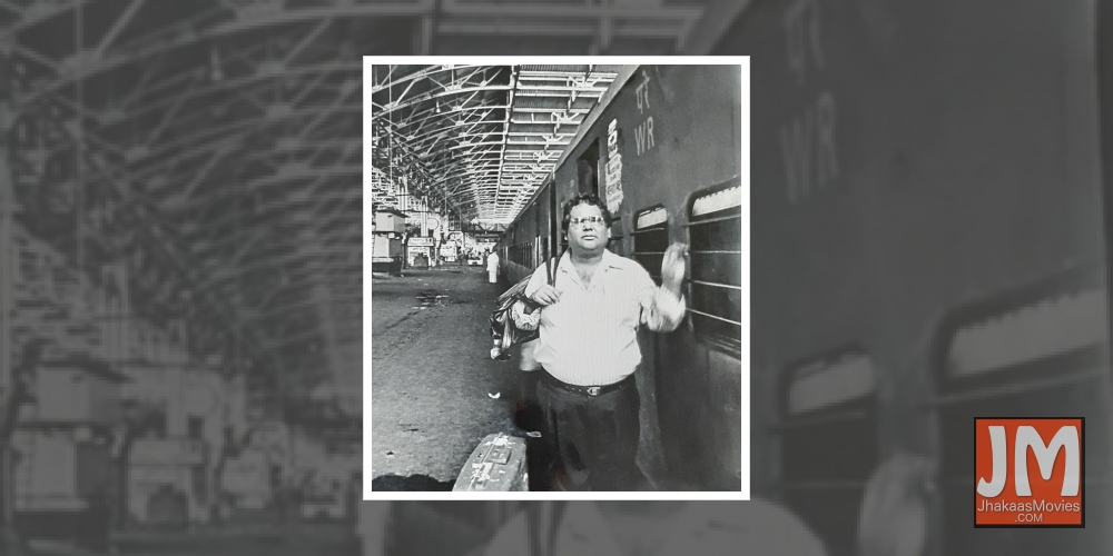 When Satish Kaushik used to work as a cashier.