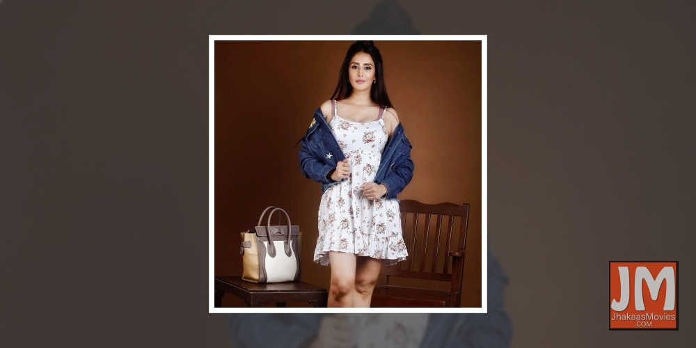 Chahatt Khanna launches fashion label.