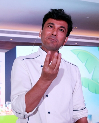 Chef Vikas Khanna excited about his directorial 