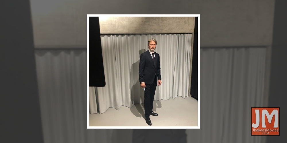 Mads Mikkelsen opens up on replacing Johnny Depp in 'Fantastic Beasts 3'.