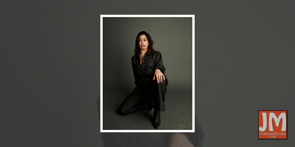 Janhvi Kapoor shares her face for 2020.