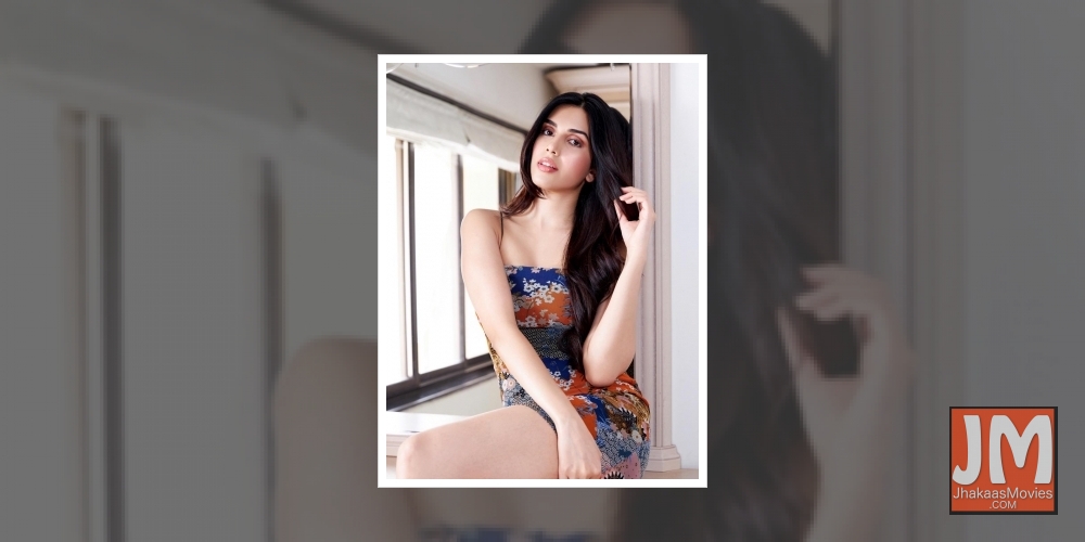 Model and B'wood aspirant Sasha Merchant inspired by Deepika Padukone.