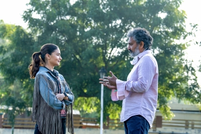 Alia Bhatt starts shooting for the film 