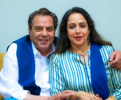 Dharmendra turns 85: Hema, Sunny, Bobby, Esha post wishes