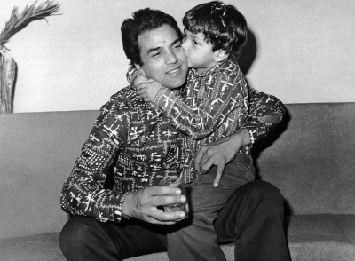 Dharmendra turns 85: Hema, Sunny, Bobby, Esha post wishes