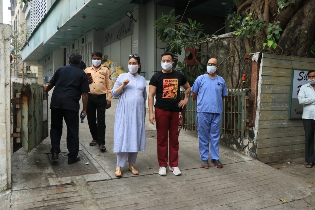 Mumbai: Star couple Kareena Kapoor Khan and Saif Ali Khan seen at a Bandra clinic in Mumbai on Dec 11, 2020. (Photo: IANS)