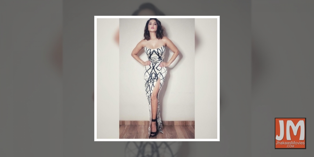 Sunny Leone is svelte and stunning in new post.