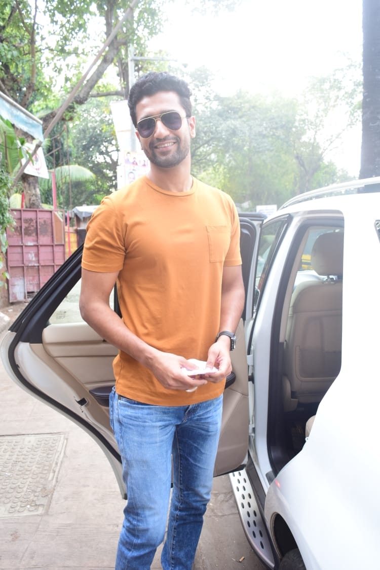 Mumbai: Actor Vicky Kaushal seen at Andheri in Mumbai on Dec 22, 2020. (Photo: IANS)